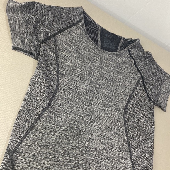 Zella Seamless Performance T-Shirt - Picture 3 of 8